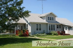 Houghton-houseAveryLaCombe.jpg